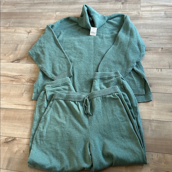 NWT Free People Hailee Turtleneck Knit Set - Cedar Heather Green Sz L - Picture 10 of 13